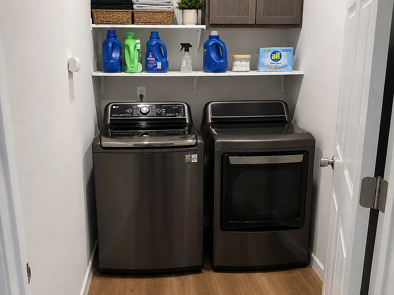 165 W Bluegrass St — Photo 9