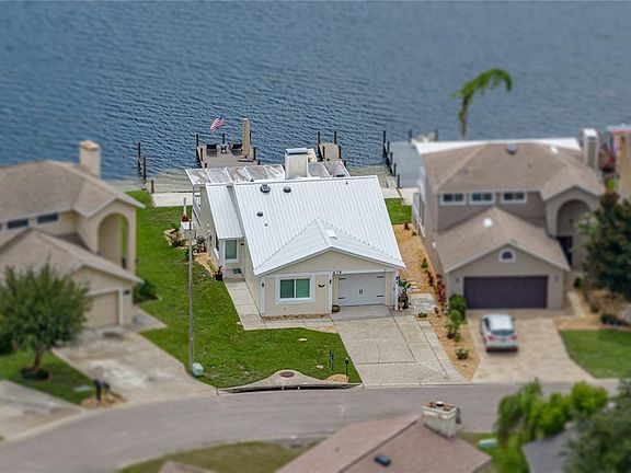 4th image of 679 LAKE DEXTER CIRCLE