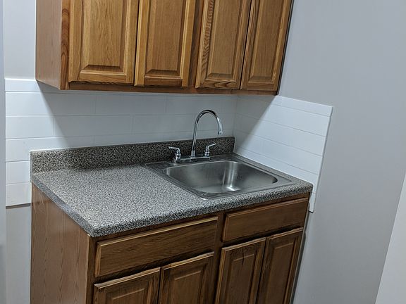 5th image of 1513 Taylor Ave APT 12