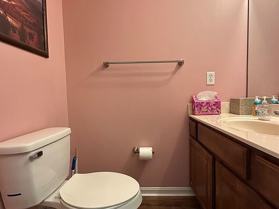 5th image of 419 Thomas Pointe Ct