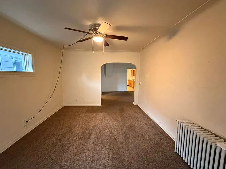 319 White St — Photo 9