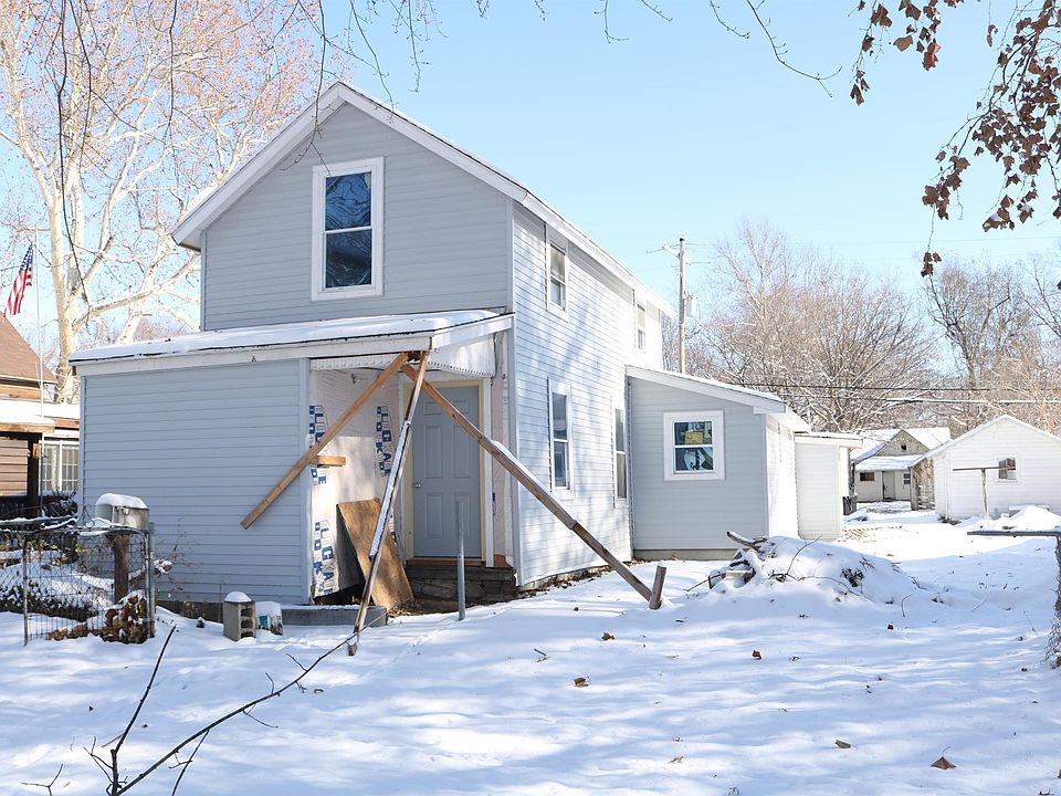 1st image of 414 NE Grattan St