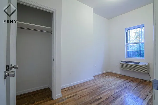 Rented by ERNY LLC | media 24