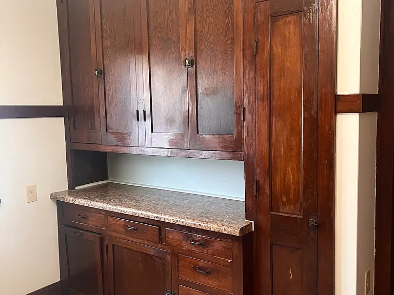kitchen built in cabinets