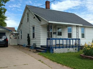 108 W Smith St, Iron Mountain, MI 49801