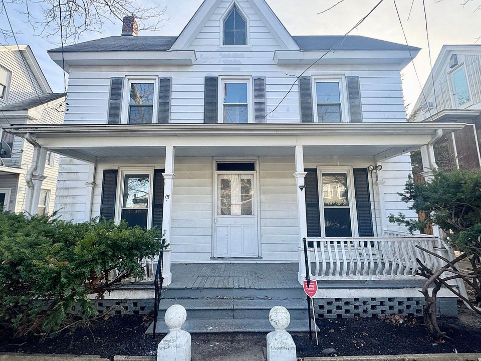 1st image of 15 E McNeal St