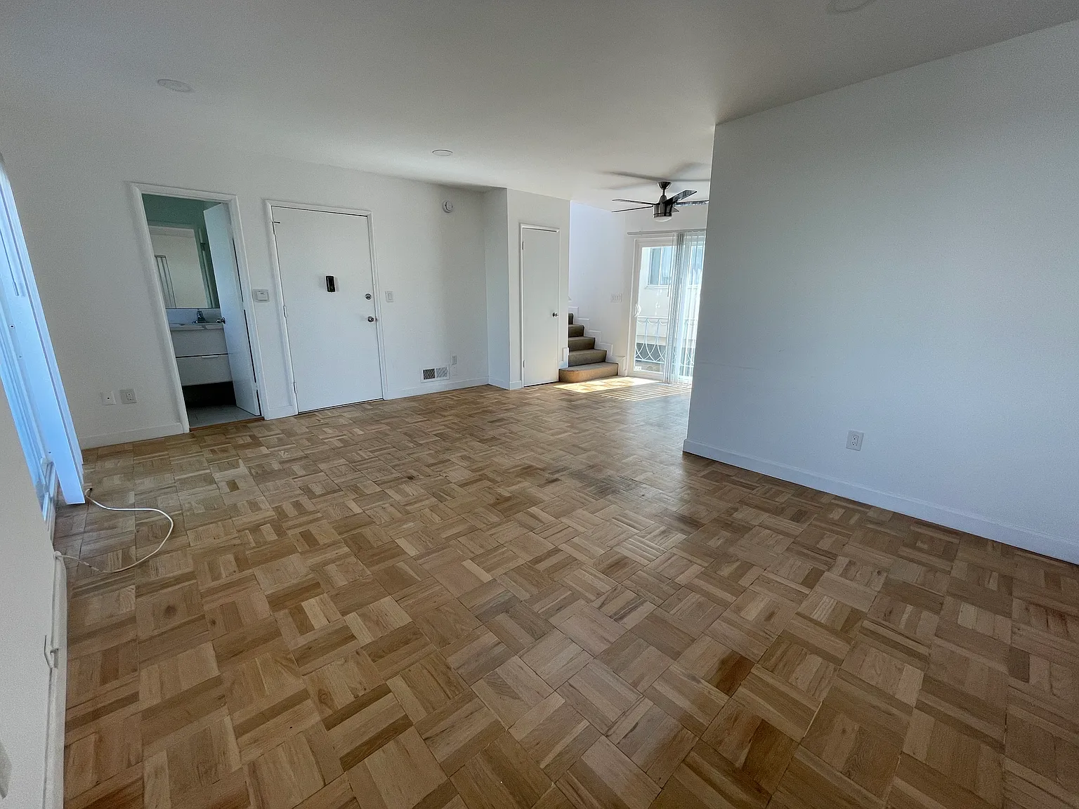 2 bed, 1300 sqft, $3,795 — Photo 2