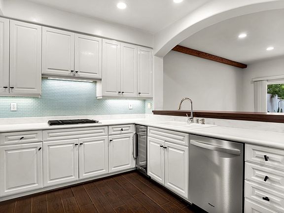 4th image of 6435 Zumirez Dr APT 2