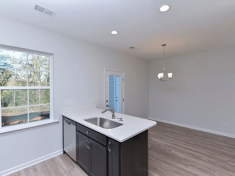 185 Northwood St — Photo 14