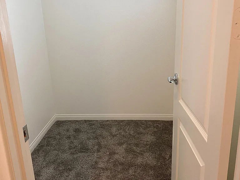 30298 Sunny Vista St — Photo 6