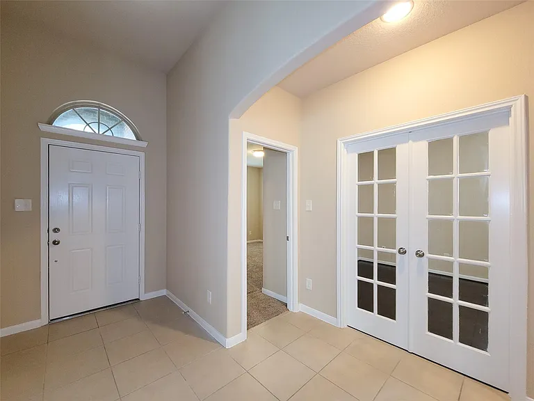 9718 Justin Ridge Ln — Photo 5