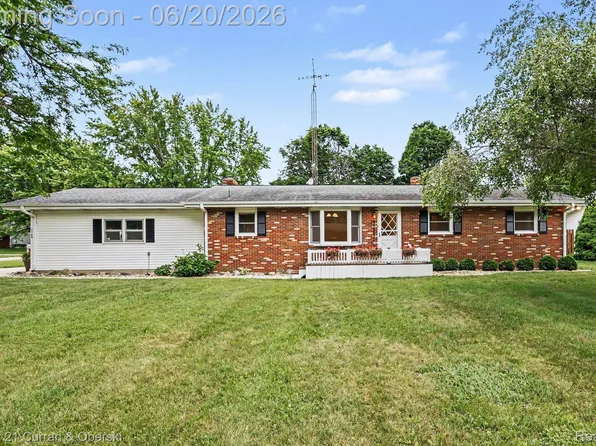 1764 Arcadia Dr, Saint Joseph, MI 49085