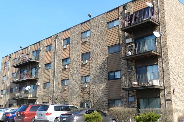 1st image of 8936 N Parkside Ave APT 403