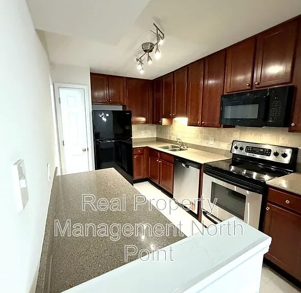 3513 Essex Ave — Photo 4