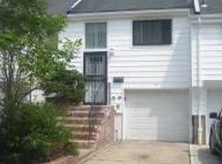 142 Forest Grn, Staten Island, NY 10312