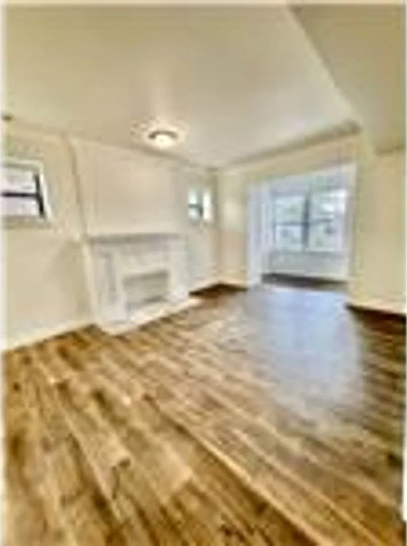 527 Clara Ave — Photo 4