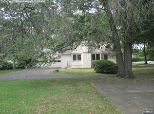 782 Highland Ave, Paramus, NJ 07652