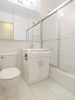 Rented by Manhattan Connection | media 35