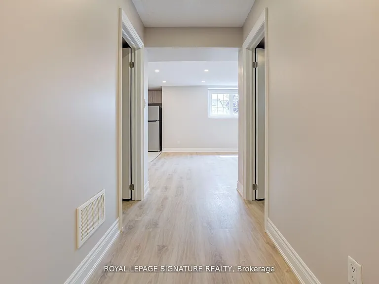 16 Dancing Waters Rd #BASEMENT — Photo 8