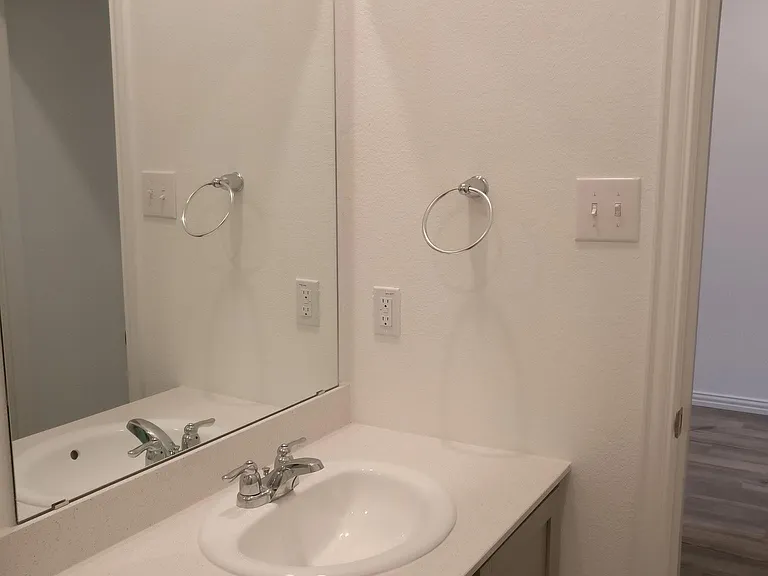 1216 Smoketree Ln — Photo 49