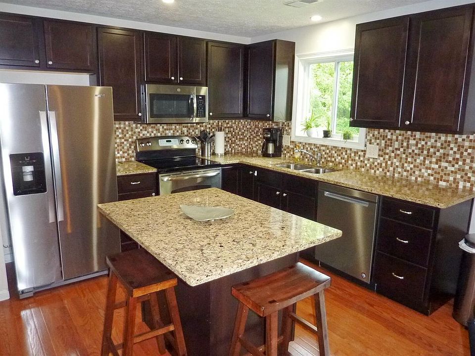 1st image of 3709 Saybrook Ave