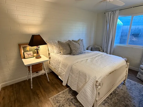 4131 E Camelback Rd Unit 34, Phoenix, AZ 85018