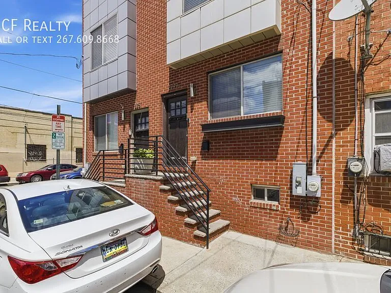 2249 Kimball St — Photo 2