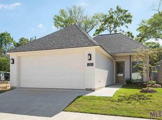 6520 Oak Garden Dr, Baton Rouge, LA 70817