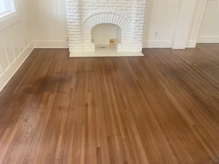 1412 W Jefferson Blvd — Photo 3
