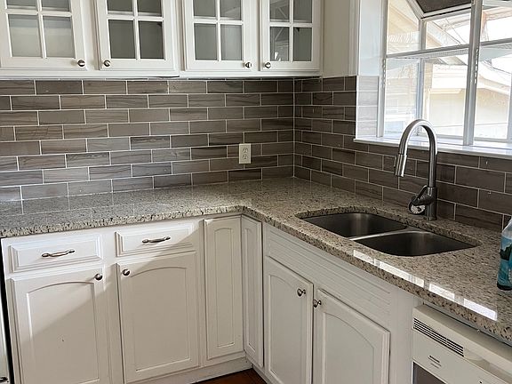 2nd image of 304 E Harvard St