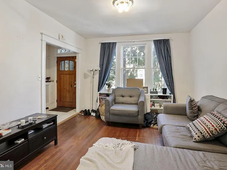 1006 Quebec Pl NW — Photo 4