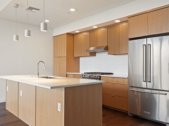 5th image of 1322 E 12th St #407