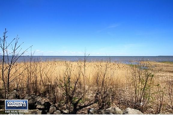 5th image of 1871 E Shore Dr