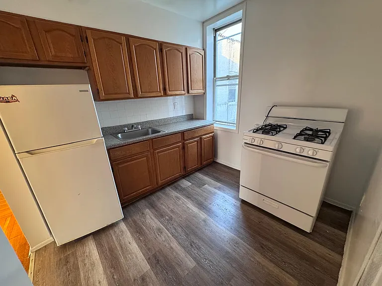 2301 Benson Ave #A42 — Photo 2