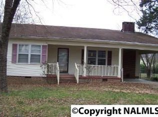 109 W Cherry St, Scottsboro, AL 35768