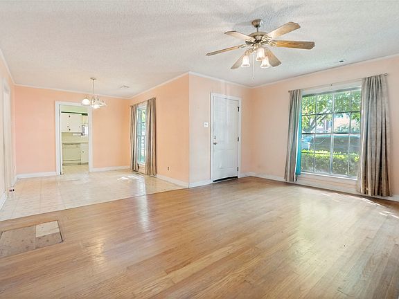 4th image of 6322 Covington Ln