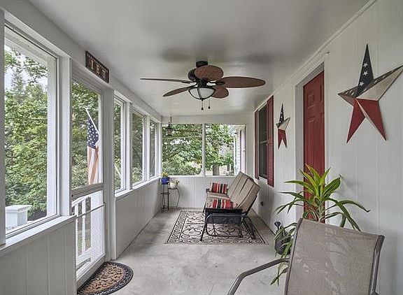2nd image of 32 Fernridge Ave