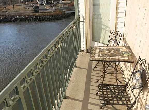 4th image of 116 The Promenade #116