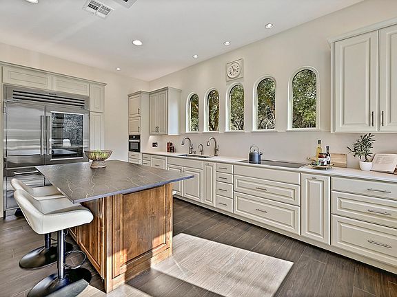 3rd image of 13201 Winding Creek Rd