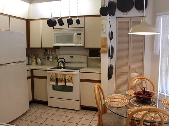 4th image of 78 Cedar Cir