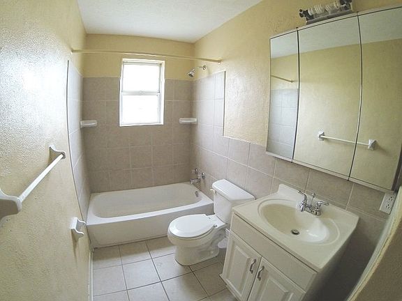 5th image of 1355 Orkney Ave