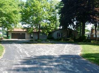 606 Ranch Dr, Muskegon, MI 49441