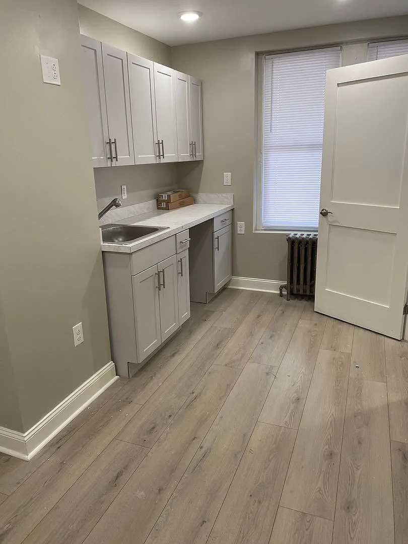 2144 Bridge St. — Photo 1