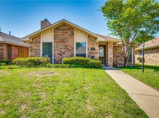 2110 Falcon Ridge Dr, Carrollton, TX 75010