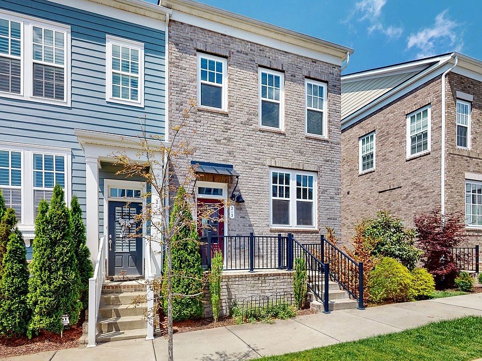1st image of 213 Muir Ave