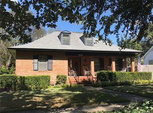 108 W Tuskeena St, Wetumpka, AL 36092