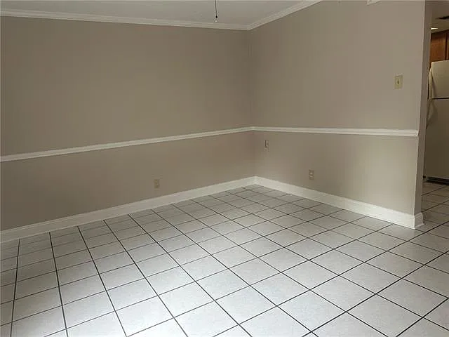235 W Esplanade Ave — Photo 6