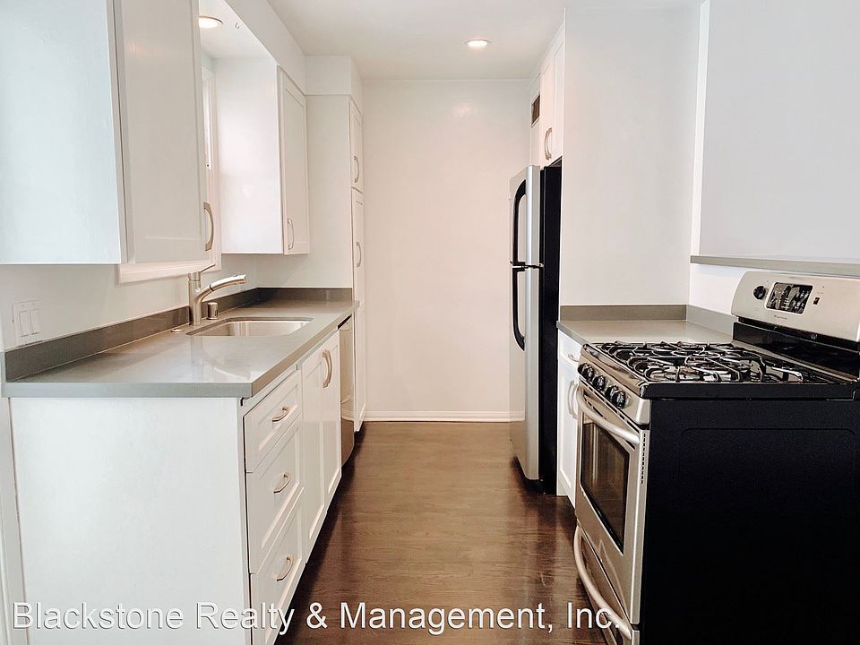 1st image of 710 Bay St APT A