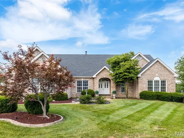 862 Whitmoor Dr, Weldon Spring, MO 63304