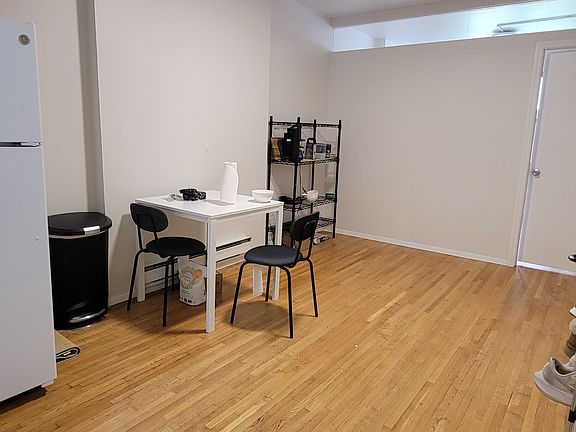 4th image of 242 W 56th St #4A